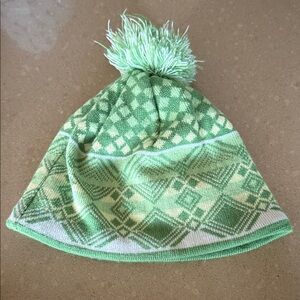 L.L. Bean Green and Cream Patterned Pom-Pom Beanie